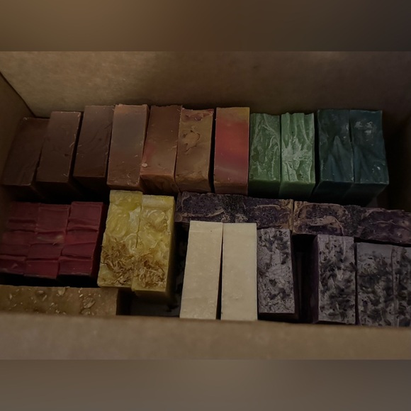 CUSTOM Handmade Soap Bundle for @thunderpuppy ☺️💗 - Picture 7 of 7